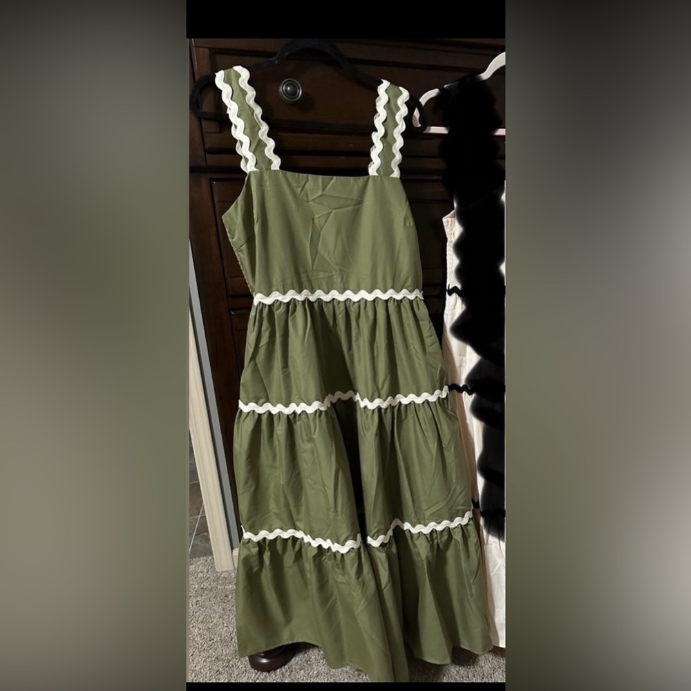 Entro maxi dresses
